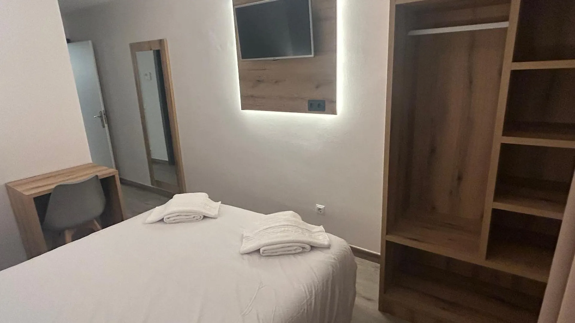Hostal Restaurant Can Barala Sant Pau de Seguries